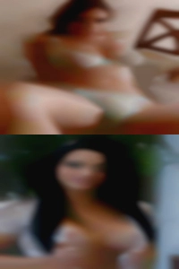 Mature naked sexy woman.
